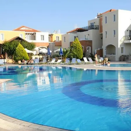 Chrispy Deluxe Wing Hotel 3*